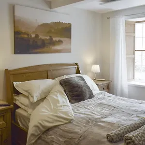 https://upside-down-cottage.yorkshirehotels.net