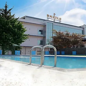 https://dazzle-mount-resort.kerala-hotels.net
