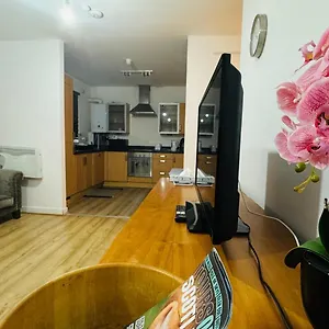 Apartment Fabulous 1bed 1bath Ground Floor Shared ,only Double, Edinburgh